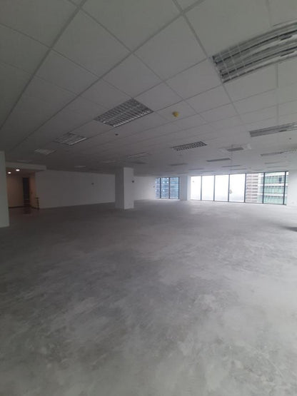 541 sqm Office Space in BGC 5th Ave, Warmshell Condition